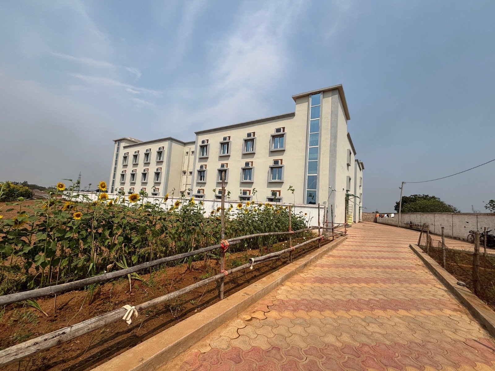 WhatsApp Image 2026-03-27 at 4.47.54 PM (7)